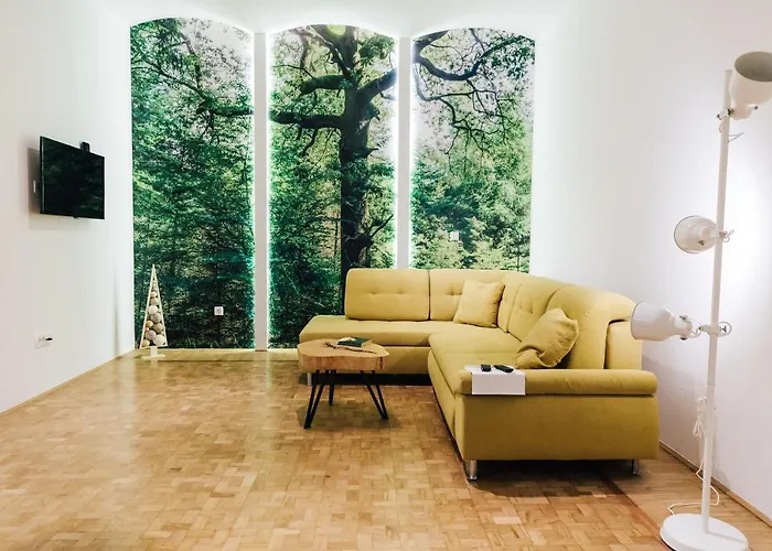 Center Ii - Kersnikova Apartman