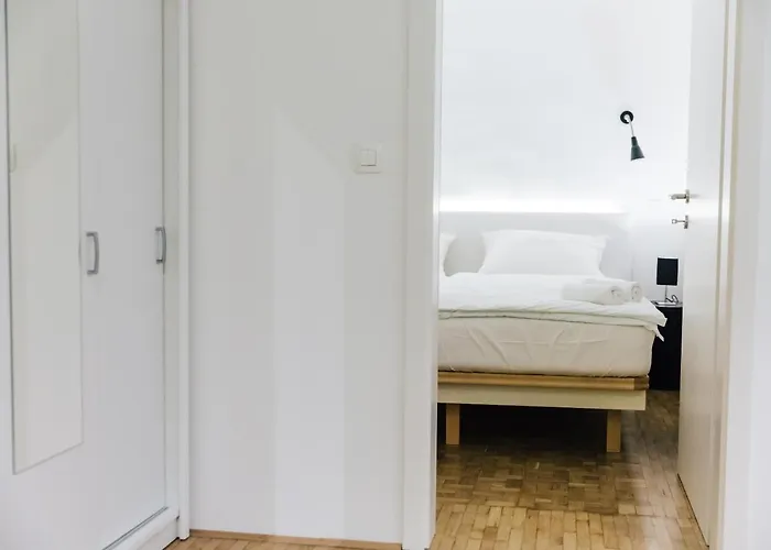 Center Ii - Kersnikova Apartmán Lublaň