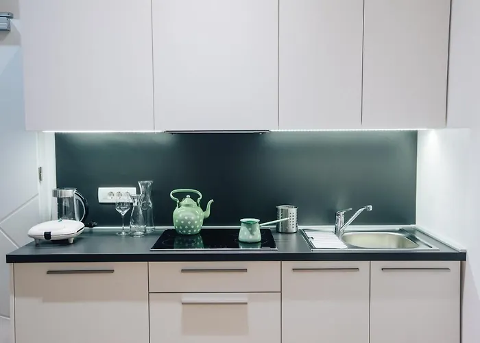 Center Ii - Kersnikova Apartmán Lublaň